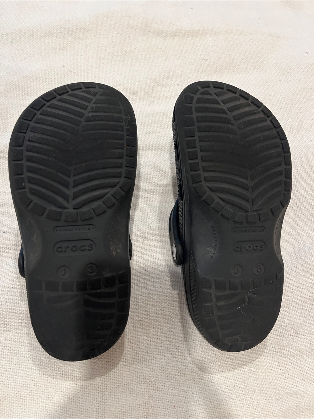 CROCS Kids Black Classic Clog Sandals - Picture 2 of 8